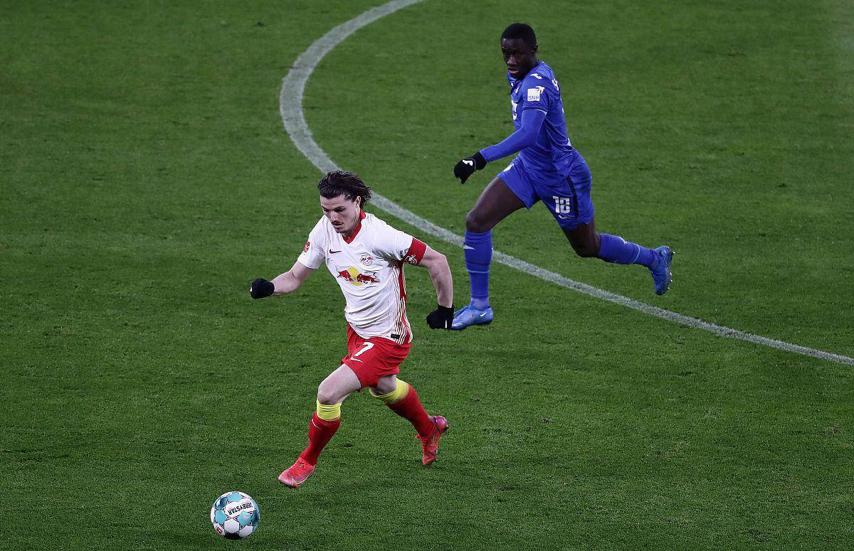 莱比锡红牛客场战平法兰克福，积分榜惊险局势待定的简单介绍