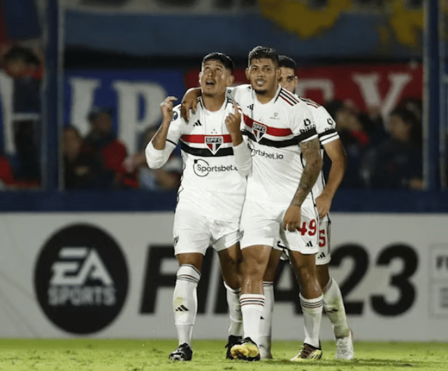 开云体育下载-关于南美球员们在自由杯半决赛中发挥稳定的信息