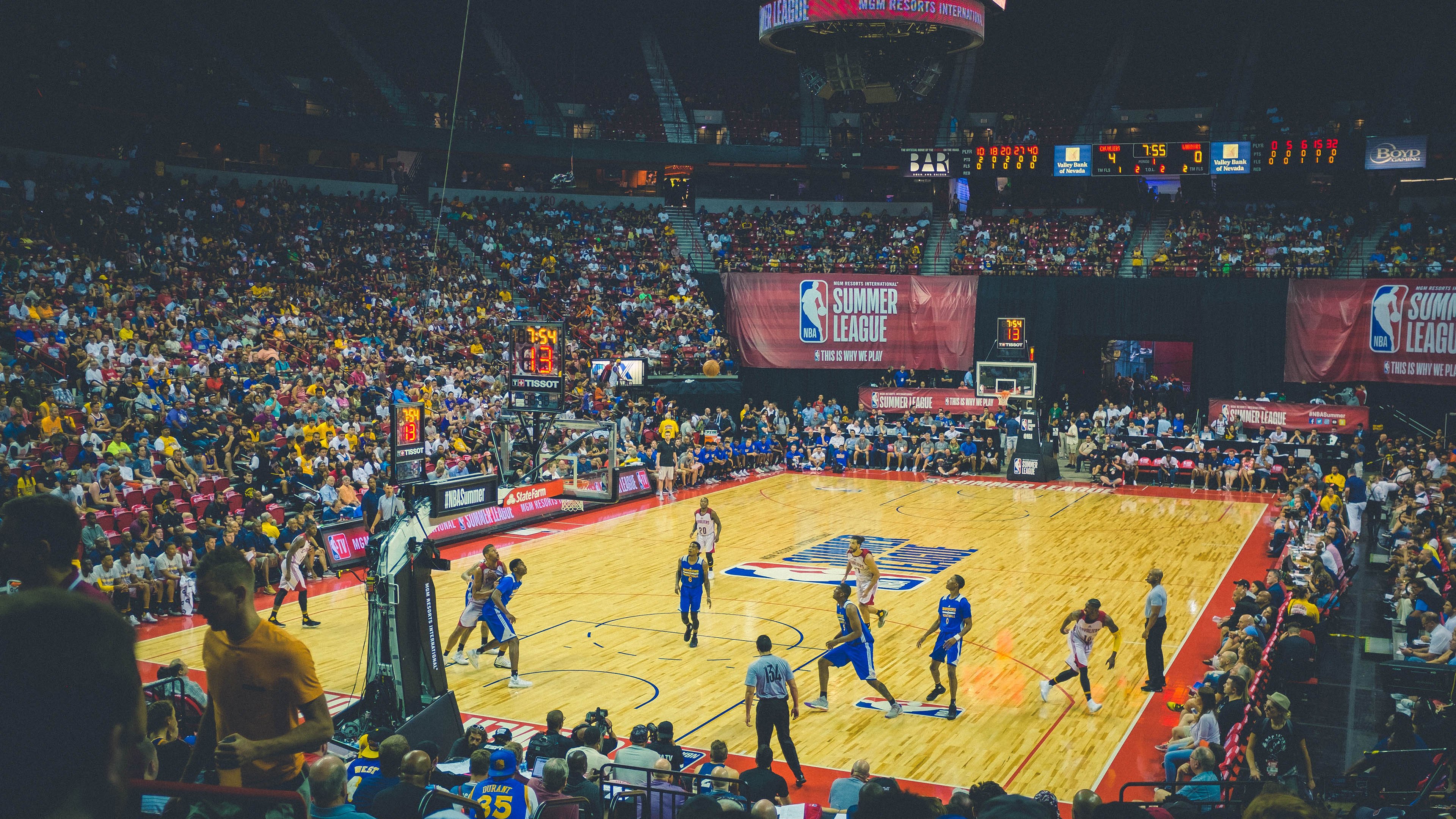 拉文关键制胜一锤定音，凯尔特人铁血防守斩落风城公牛