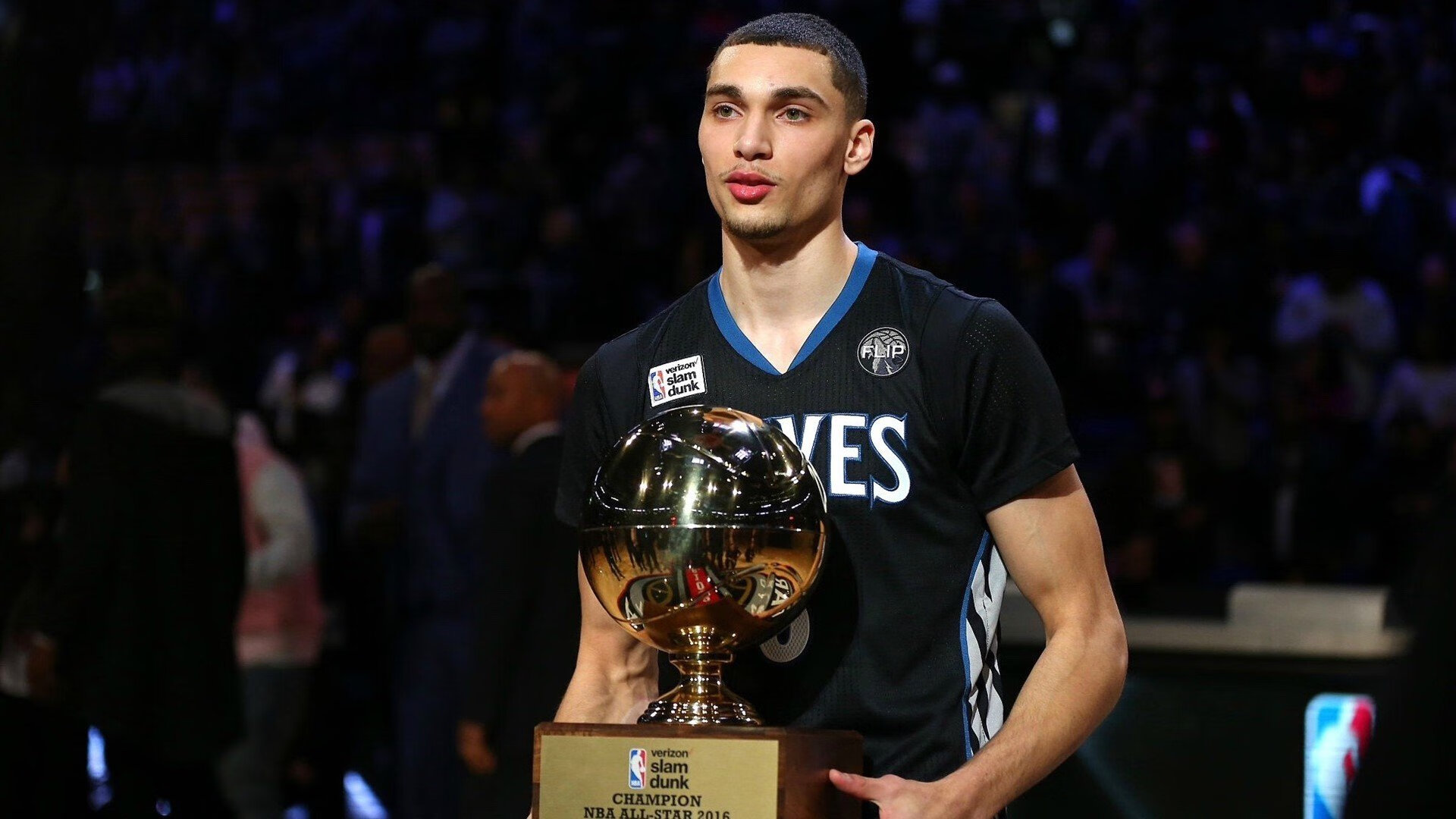 当巴格达的坚韧遇上曼彻斯特的蓝月，奥亚尔萨瓦尔如何成为跨越时空的足球寓言