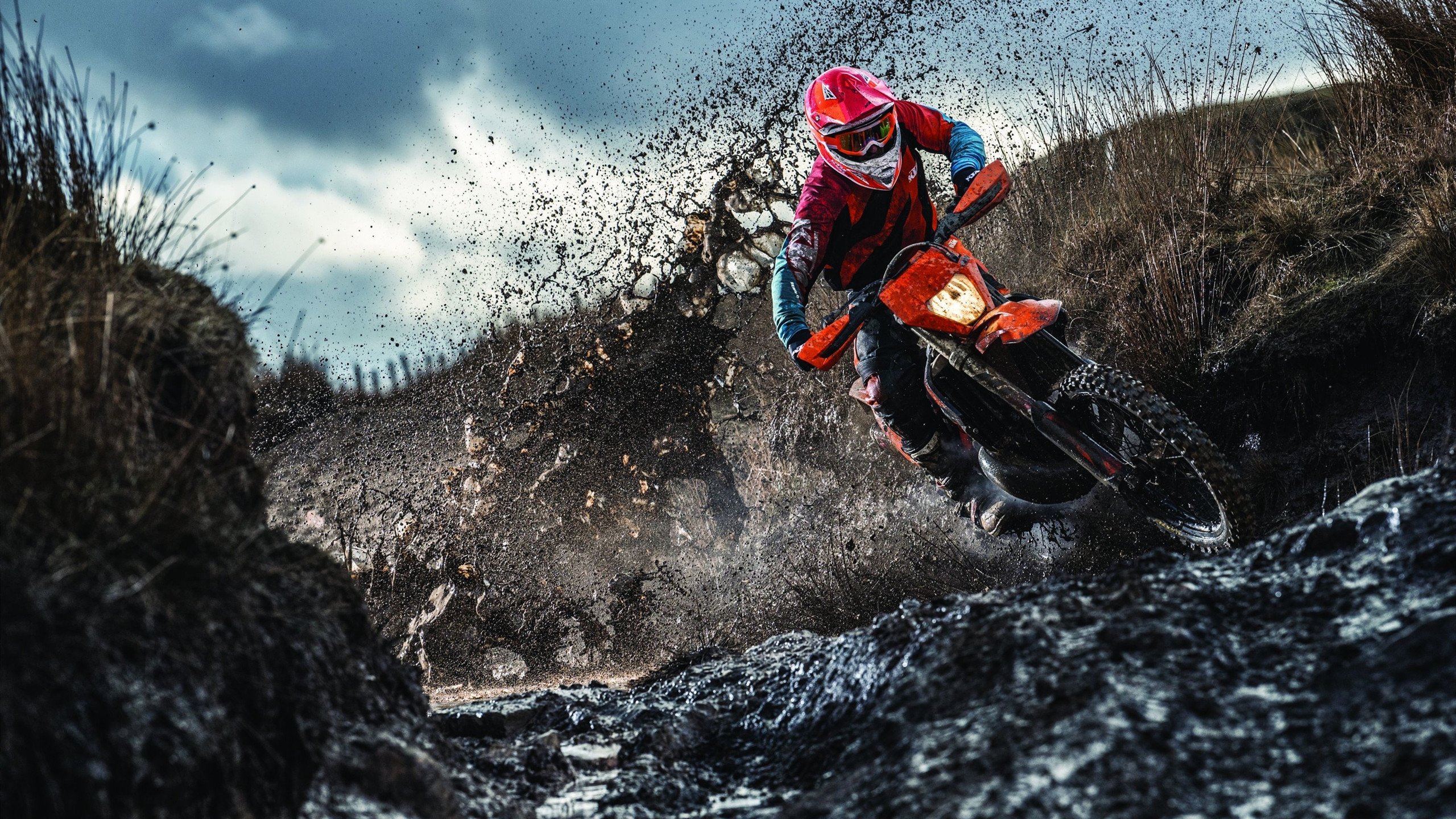 赛道与球场，极限压力下的决胜时刻