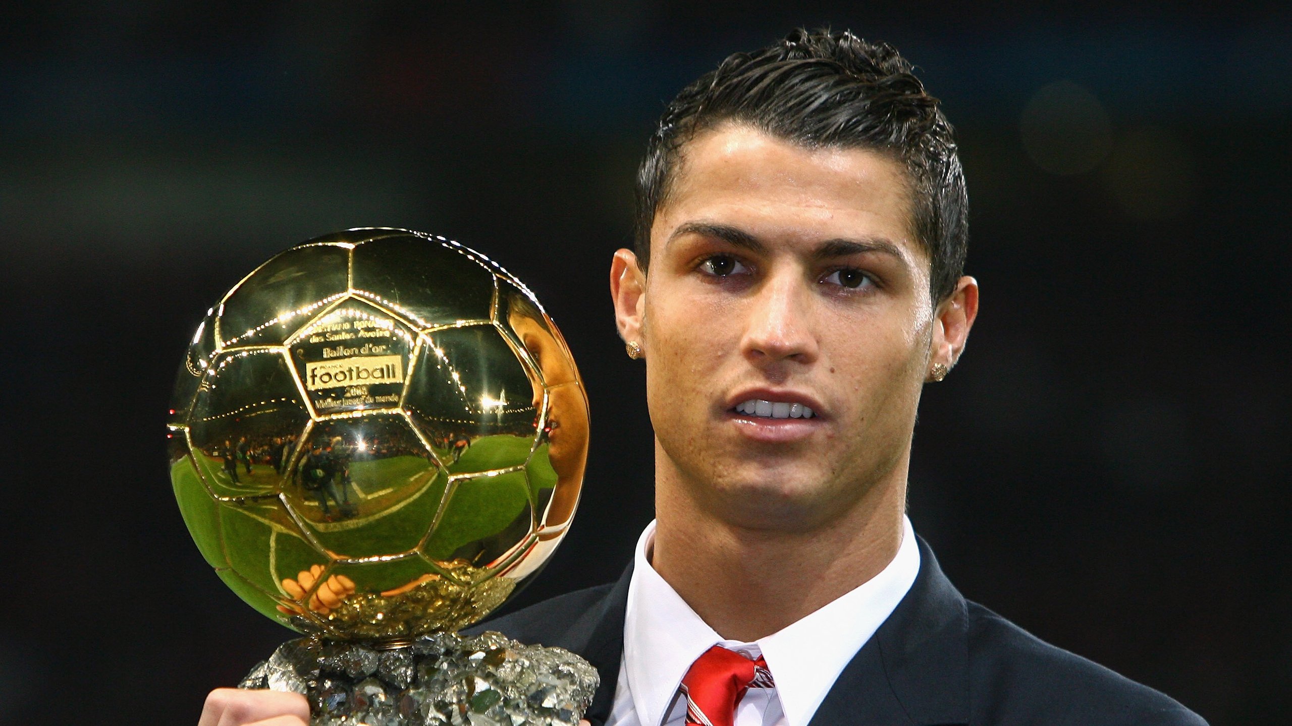 双核闪耀，法国足球的团队荣光与桃田贤斗的孤勇巅峰